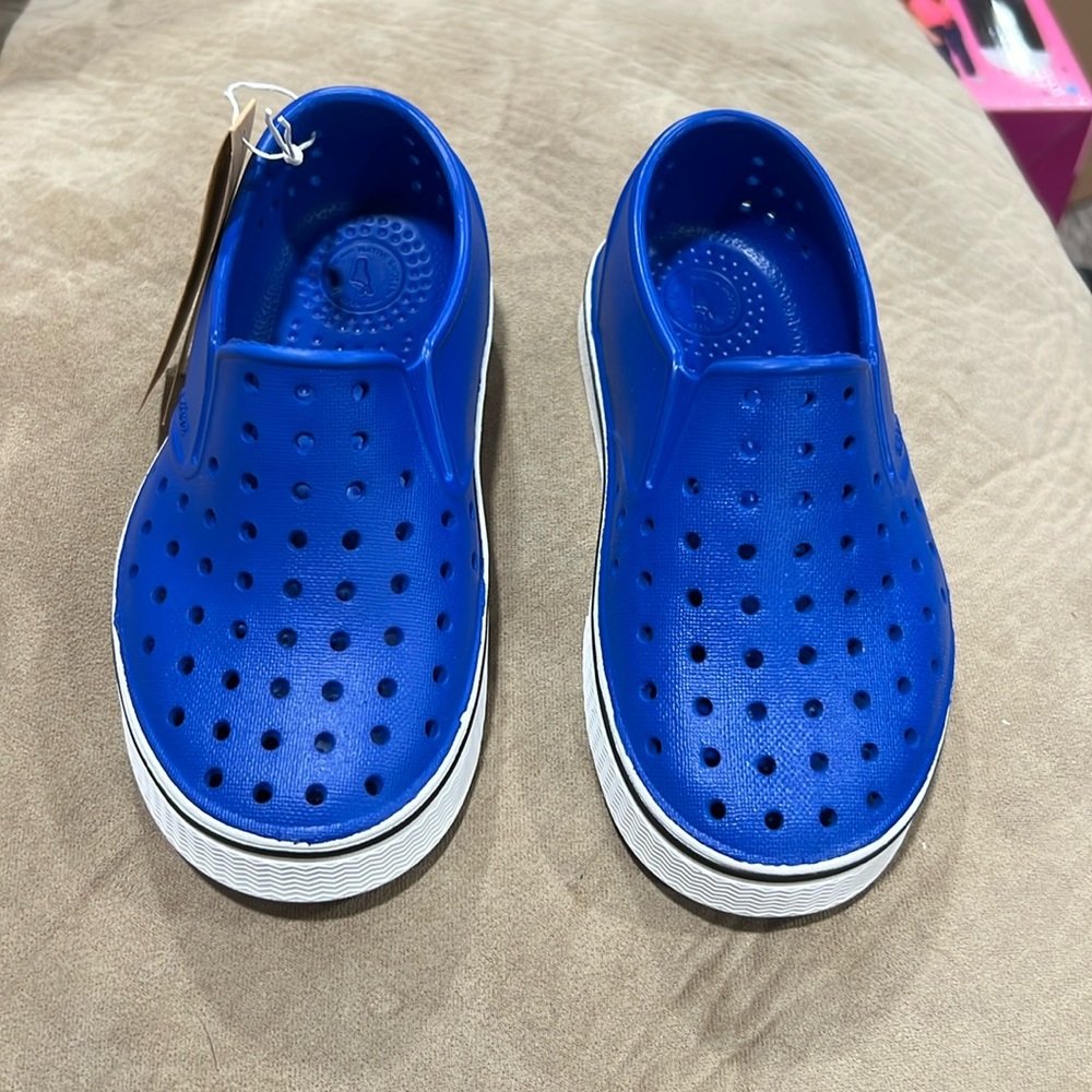 Native Miles royal blue water shoes